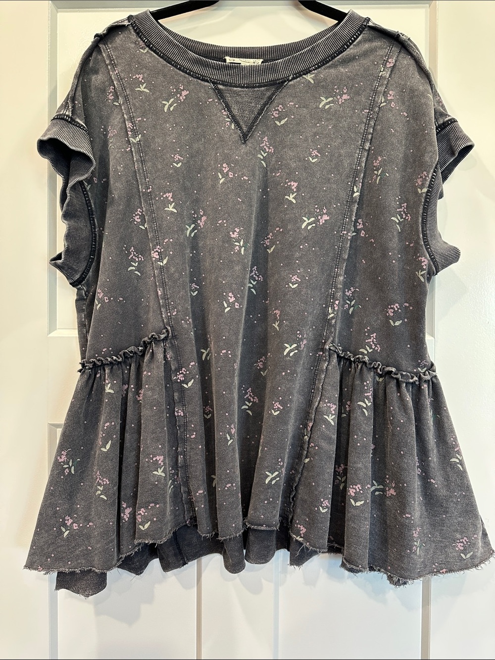 Easel Mineral Washed Top, Size Small